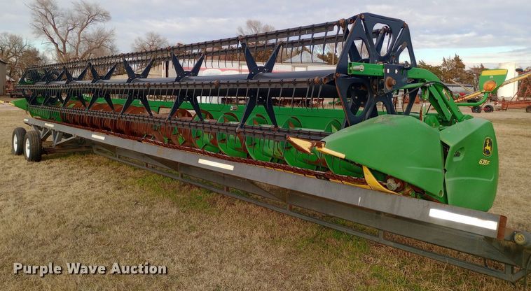 image for item EN8676 2011 John Deere HydraFlex 635F flex head