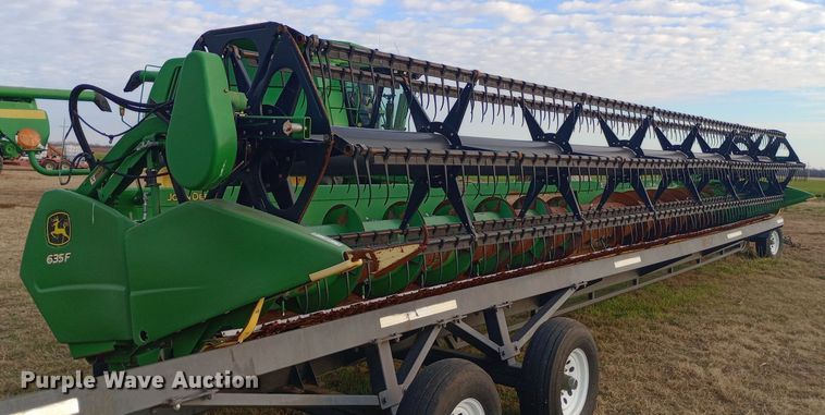 image for item EN8676 2011 John Deere HydraFlex 635F flex head