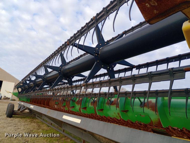 image for item EN8676 2011 John Deere HydraFlex 635F flex head