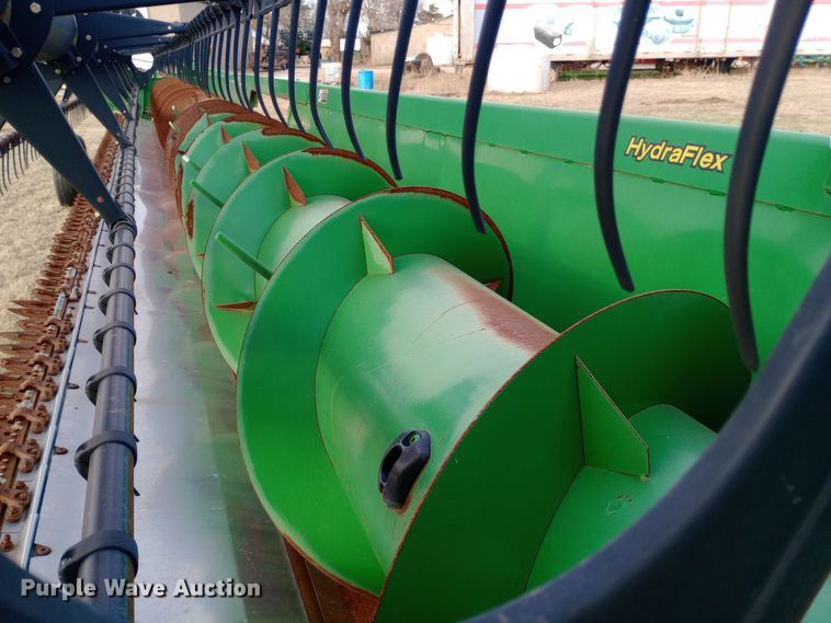 image for item EN8676 2011 John Deere HydraFlex 635F flex head