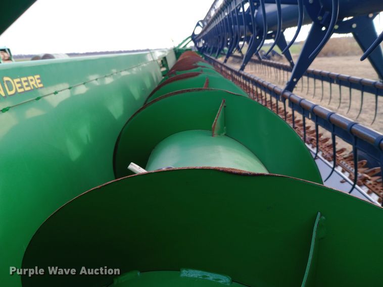 image for item EN8676 2011 John Deere HydraFlex 635F flex head