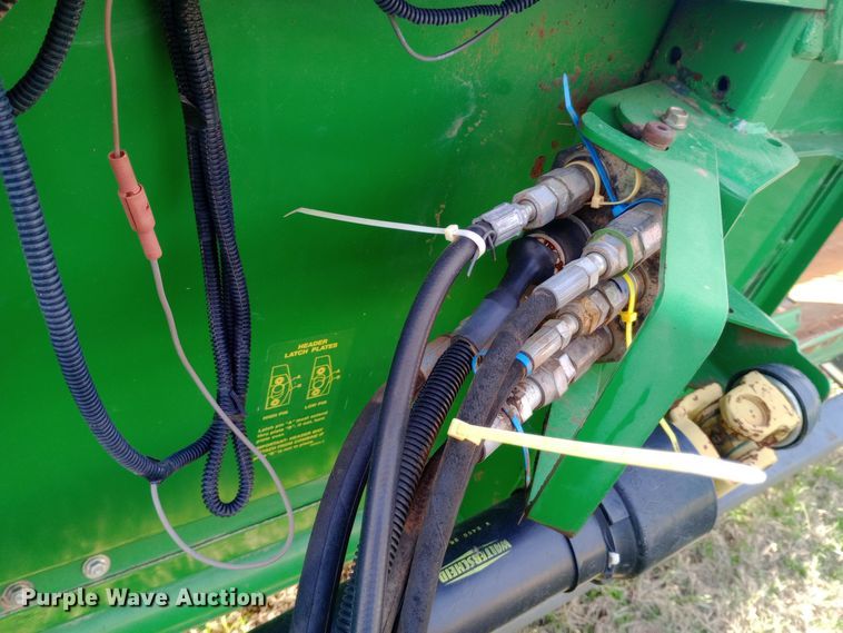 image for item EN8676 2011 John Deere HydraFlex 635F flex head