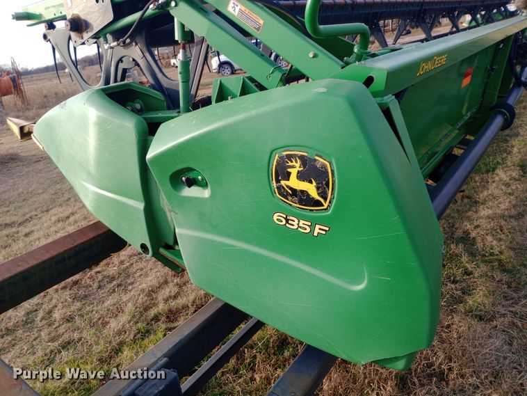 image for item EN8676 2011 John Deere HydraFlex 635F flex head