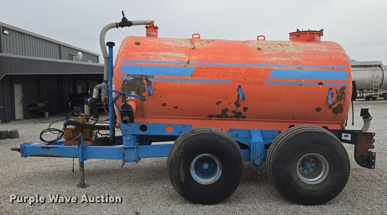 image for item EQ3892 Top-Air  Better-Bilt 2600 liquid manure spreader