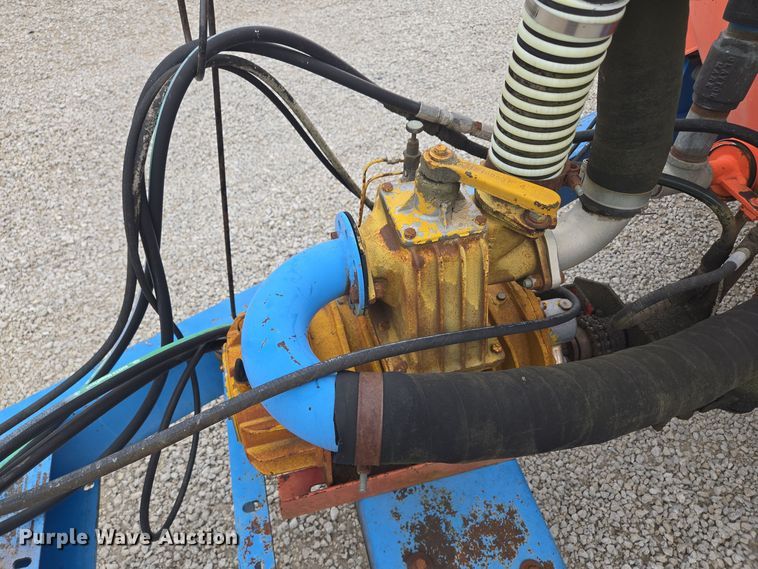 image for item EQ3892 Top-Air  Better-Bilt 2600 liquid manure spreader