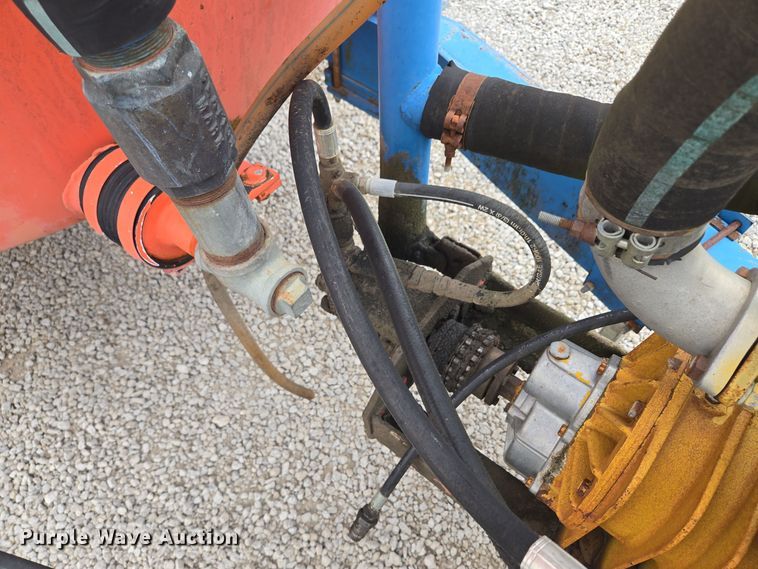 image for item EQ3892 Top-Air  Better-Bilt 2600 liquid manure spreader