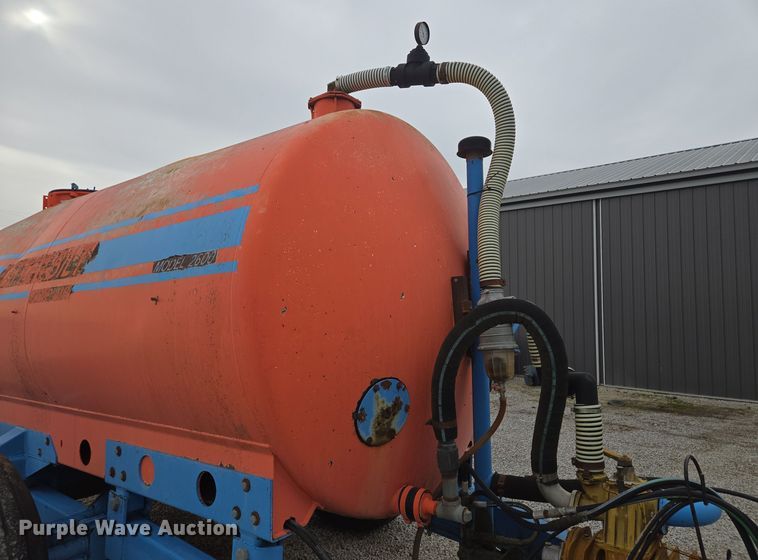 image for item EQ3892 Top-Air  Better-Bilt 2600 liquid manure spreader