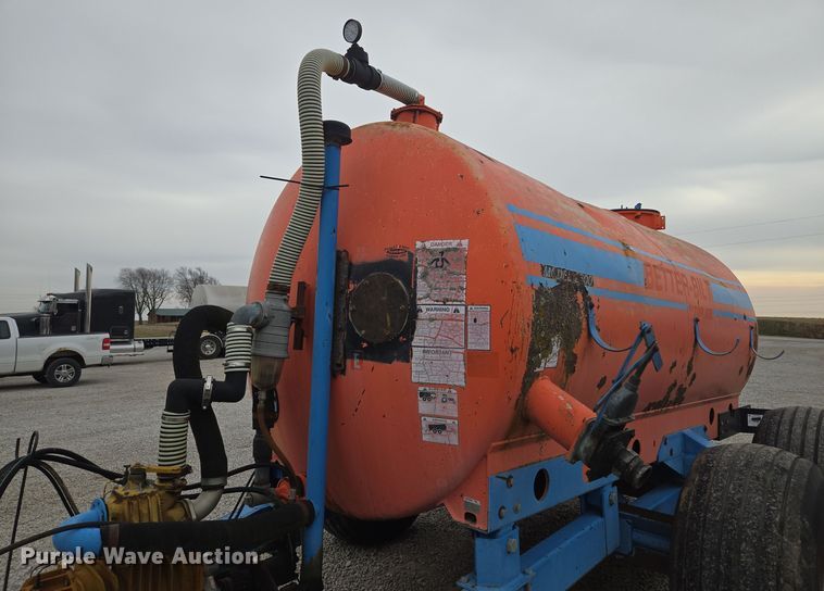 image for item EQ3892 Top-Air  Better-Bilt 2600 liquid manure spreader
