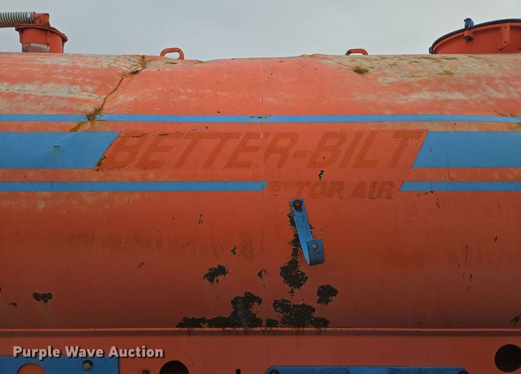 image for item EQ3892 Top-Air  Better-Bilt 2600 liquid manure spreader