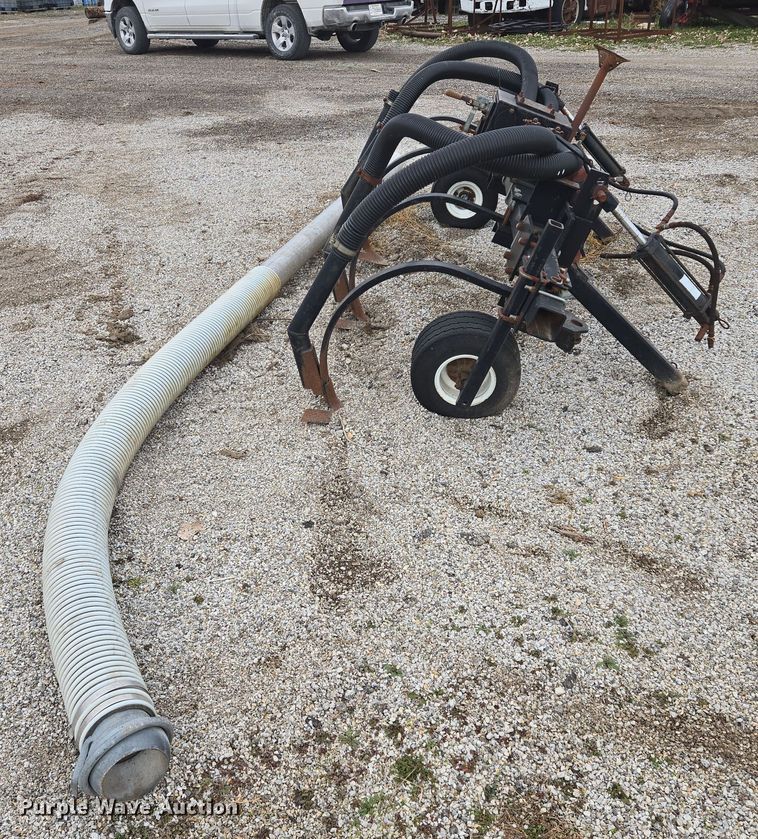 image for item EQ3892 Top-Air  Better-Bilt 2600 liquid manure spreader