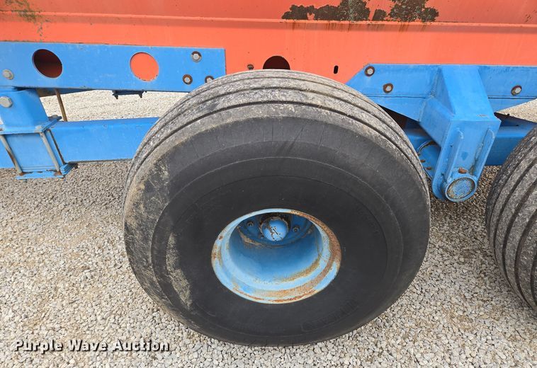 image for item EQ3892 Top-Air  Better-Bilt 2600 liquid manure spreader