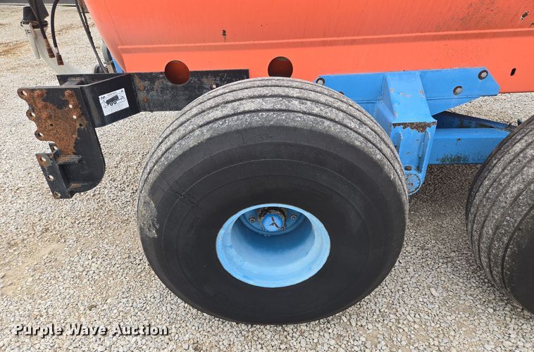 image for item EQ3892 Top-Air  Better-Bilt 2600 liquid manure spreader