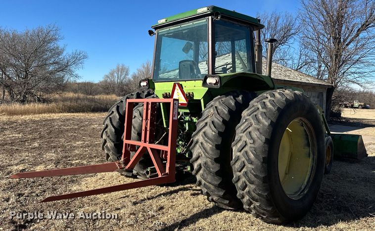 image for item ER8564 1975 John Deere 4430H tractor