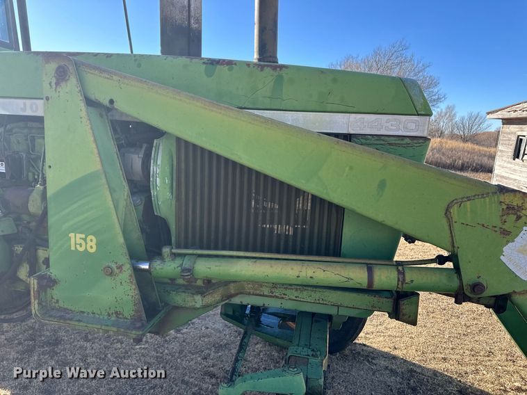 image for item ER8564 1975 John Deere 4430H tractor