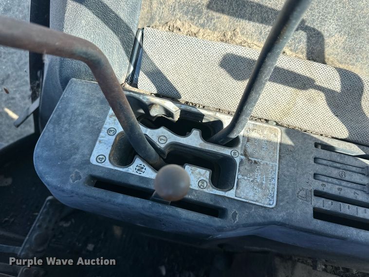 image for item ER8564 1975 John Deere 4430H tractor