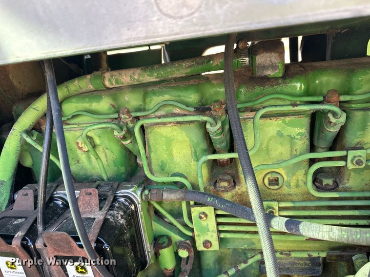 image for item ER8564 1975 John Deere 4430H tractor