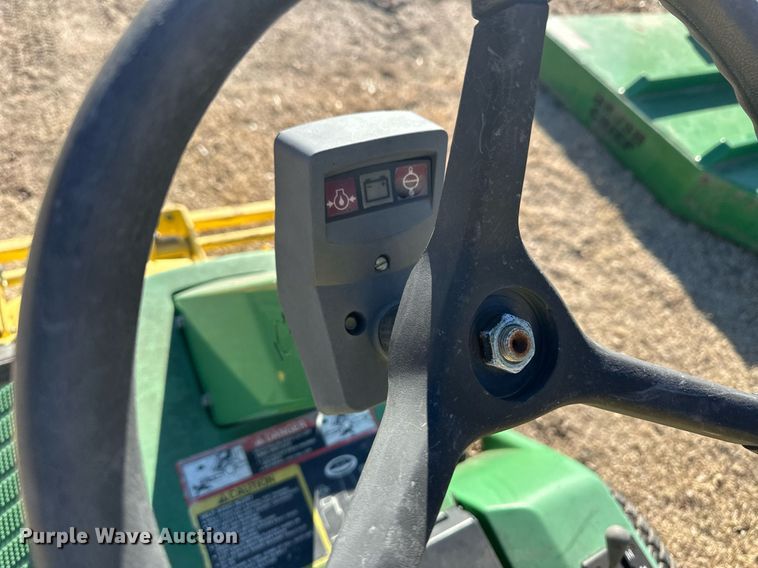 image for item ER8566 1995 John Deere F725 lawn mower