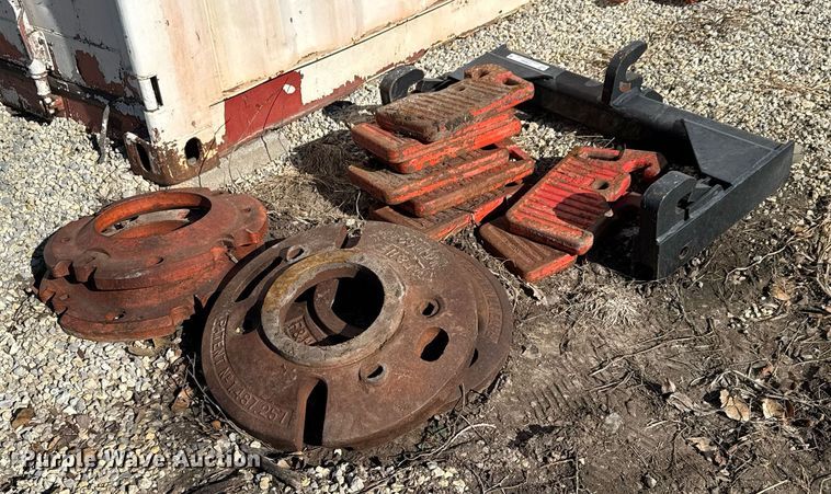 image for item LH9382 Tractor attachments