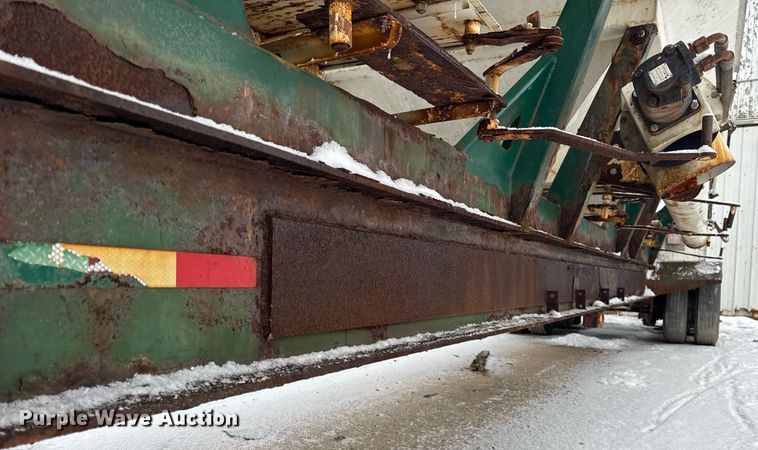 image for item OG9742 2012 Behnke Enterprises DDT24-42 fertilizer delivery trailer