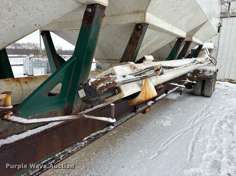 image for item OG9742 2012 Behnke Enterprises DDT24-42 fertilizer delivery trailer