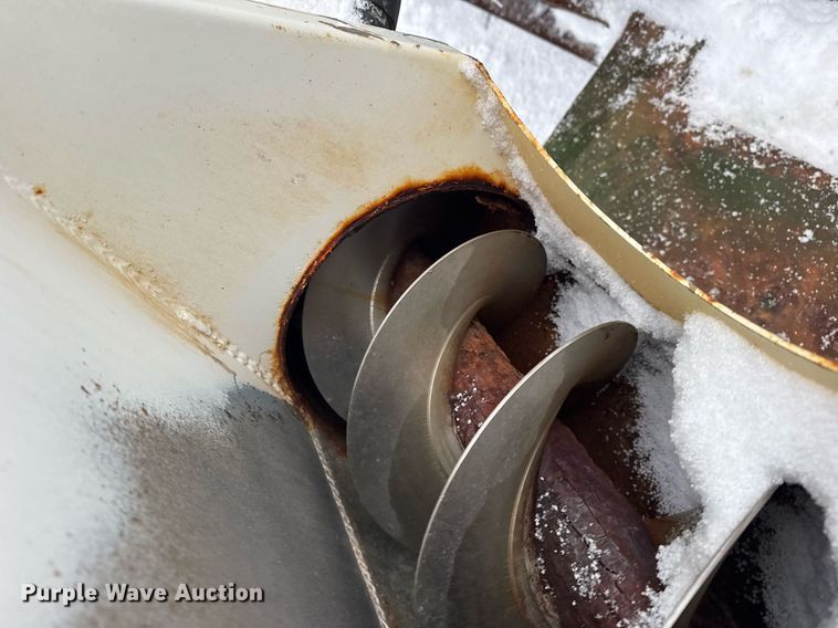 image for item OG9742 2012 Behnke Enterprises DDT24-42 fertilizer delivery trailer