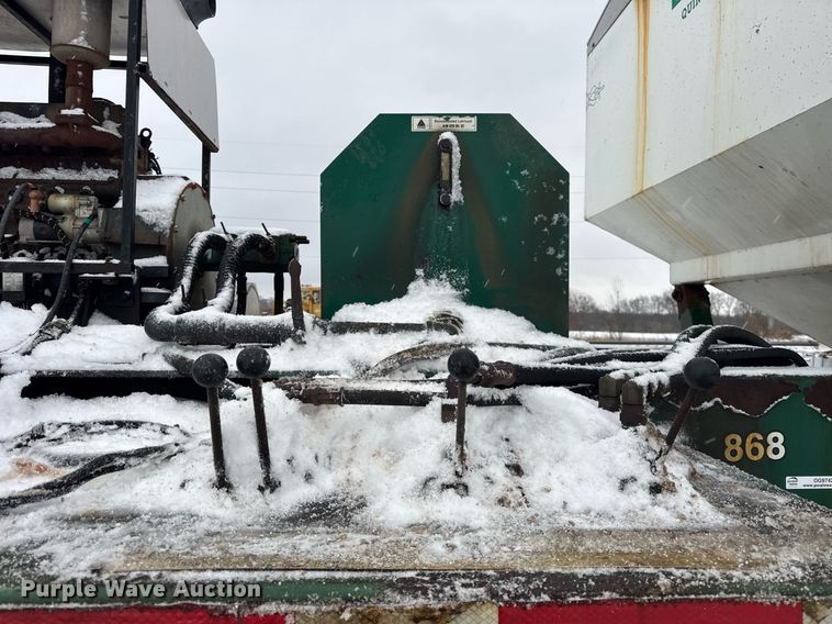 image for item OG9742 2012 Behnke Enterprises DDT24-42 fertilizer delivery trailer