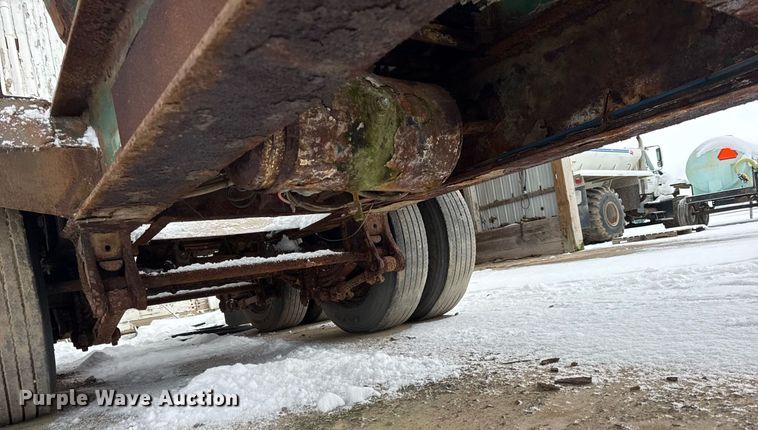 image for item OG9742 2012 Behnke Enterprises DDT24-42 fertilizer delivery trailer