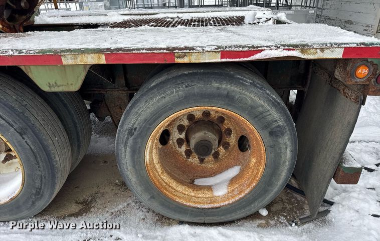 image for item OG9742 2012 Behnke Enterprises DDT24-42 fertilizer delivery trailer