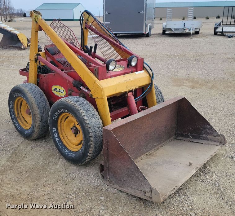 image for item OH9492 Melroe M400 skid steer loader
