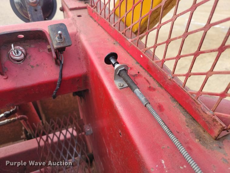 image for item OH9492 Melroe M400 skid steer loader