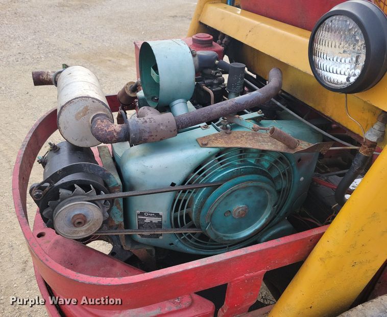 image for item OH9492 Melroe M400 skid steer loader