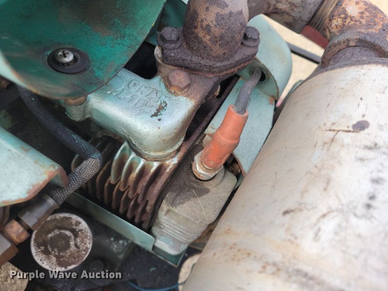 image for item OH9492 Melroe M400 skid steer loader