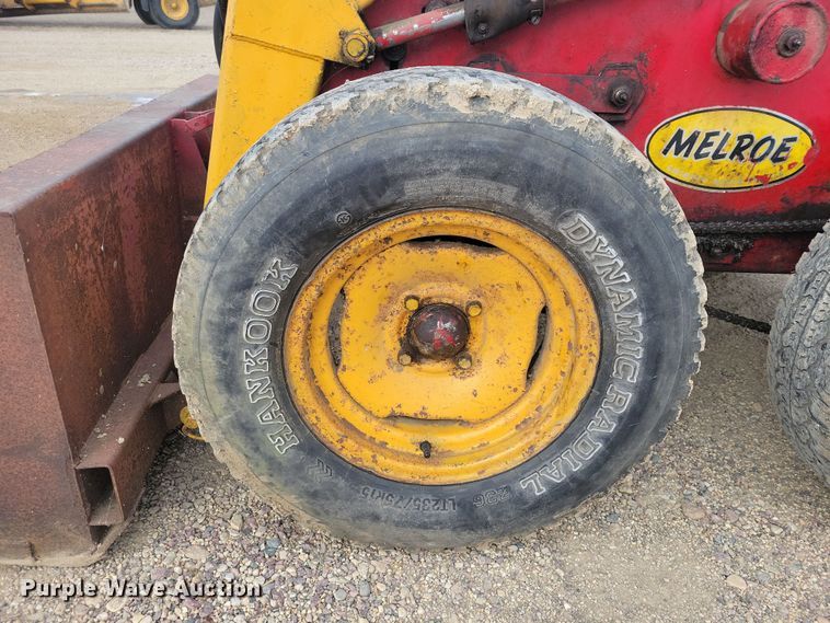 image for item OH9492 Melroe M400 skid steer loader