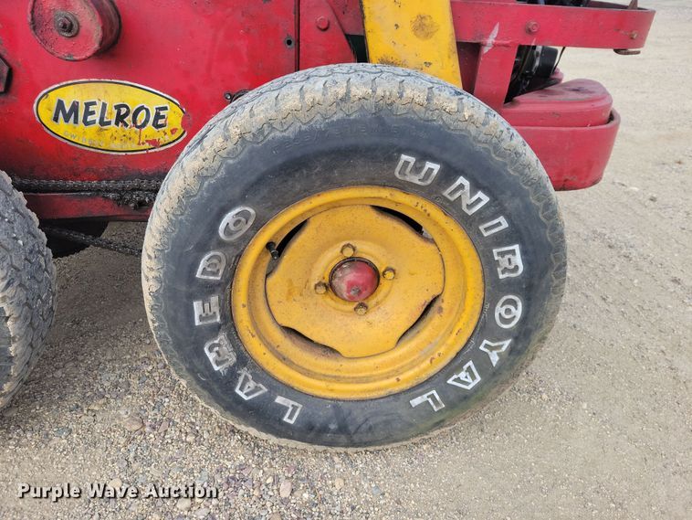 image for item OH9492 Melroe M400 skid steer loader