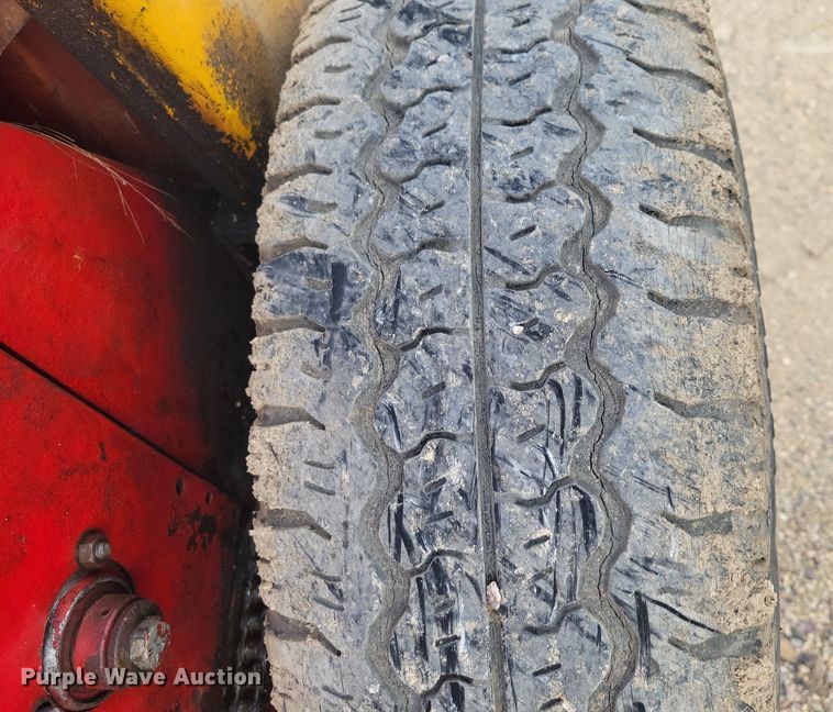 image for item OH9492 Melroe M400 skid steer loader