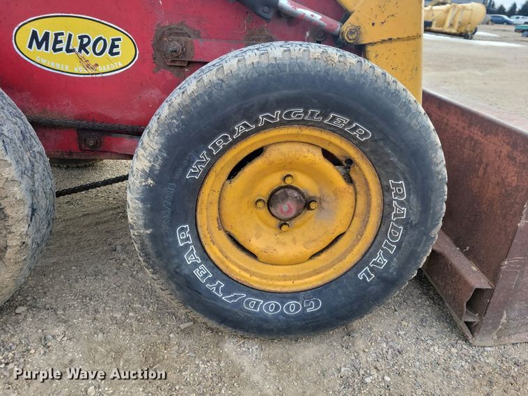 image for item OH9492 Melroe M400 skid steer loader