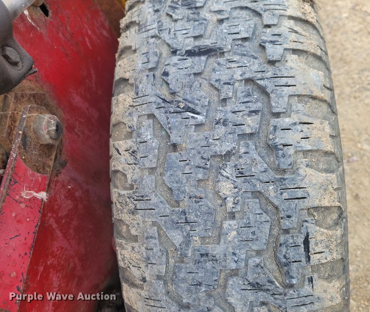 image for item OH9492 Melroe M400 skid steer loader