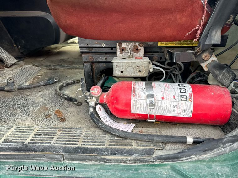 image for item DH9520 2004 Mack  CX613 semi truck