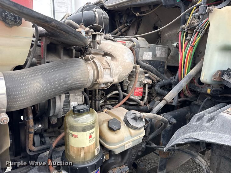 image for item DH9566 2009 Freightliner  Columbia semi truck