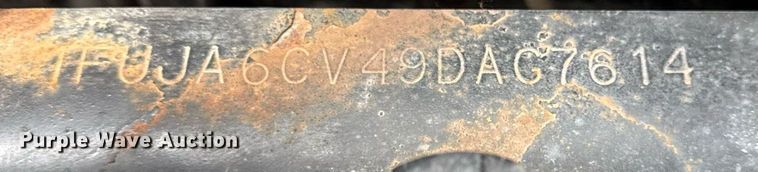 image for item DH9566 2009 Freightliner  Columbia semi truck