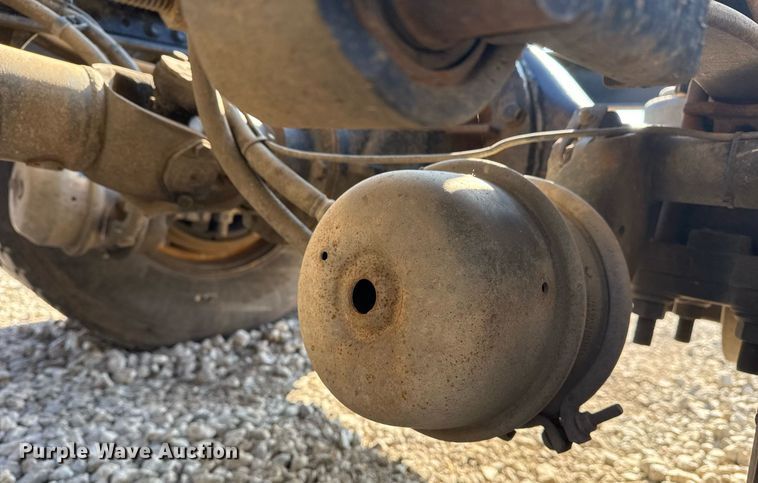 image for item DM5499 2006 Mack CXN613 semi truck