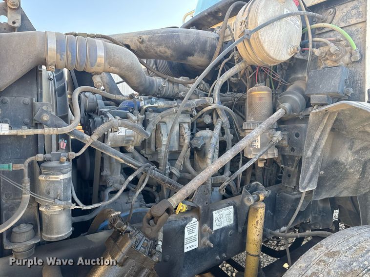 image for item DM5499 2006 Mack CXN613 semi truck