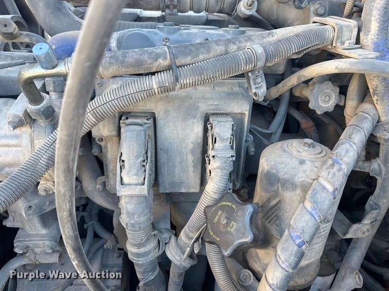 image for item DM5499 2006 Mack CXN613 semi truck