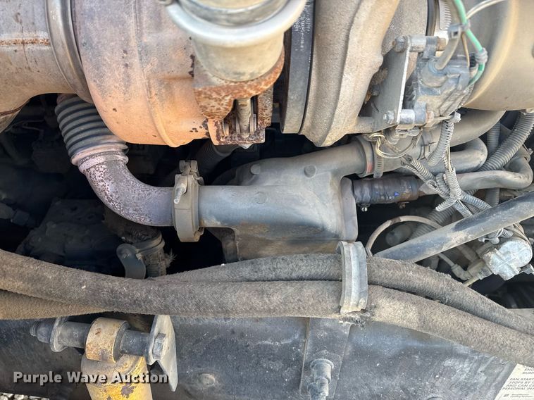 image for item DM5499 2006 Mack CXN613 semi truck