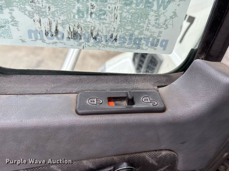 image for item DM5507 2018 Mack GU813 semi truck