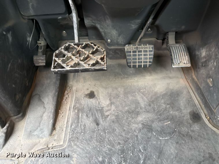 image for item DM5507 2018 Mack GU813 semi truck