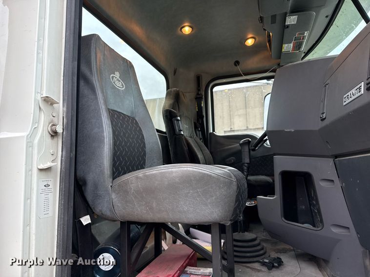 image for item DM5507 2018 Mack GU813 semi truck