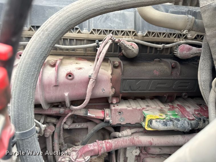 image for item DM5507 2018 Mack GU813 semi truck