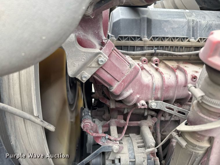 image for item DM5507 2018 Mack GU813 semi truck