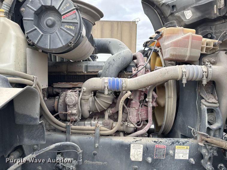 image for item DM5507 2018 Mack GU813 semi truck